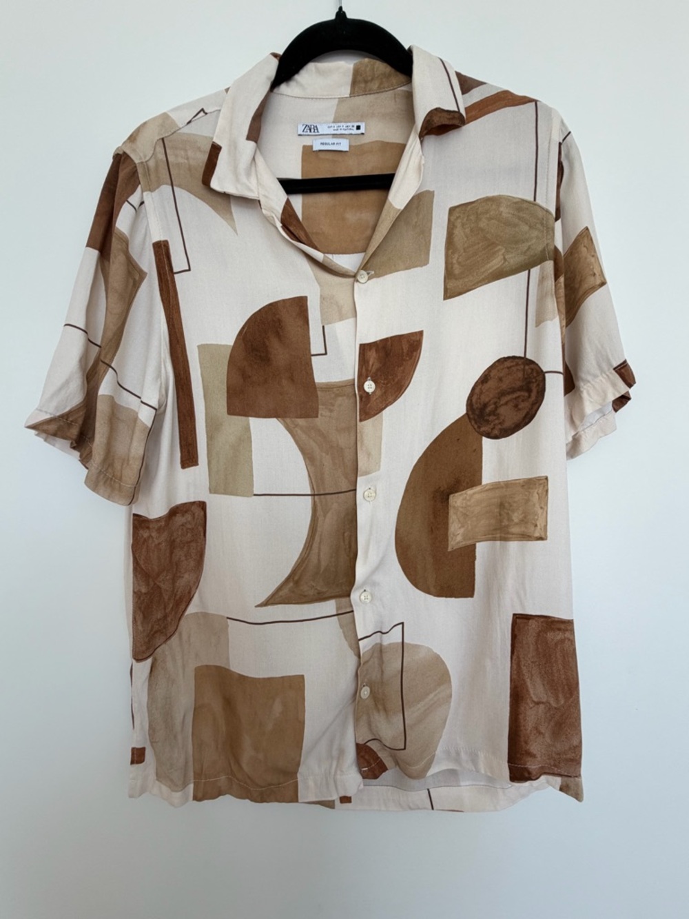 Zara Men’s Short-Sleeve Abstract Print Shirt in Beige and Brown